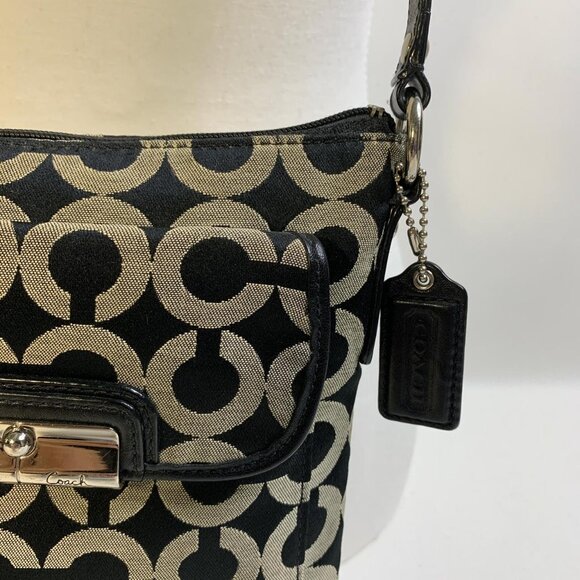 Classic **Coach** crossbody featuring the - Picture 2 of 7